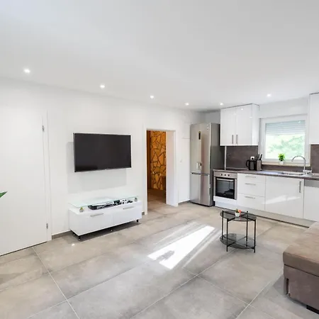 Holiday home Kuca Za Odmor Sliskovic *