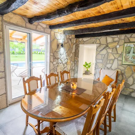 Kuca Za Odmor Sliskovic Holiday home *