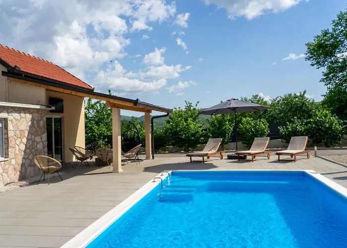 Kuca Za Odmor Sliskovic 度假居 *